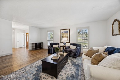 Recent Price Improvement! Classy and Convenient, Welcome Home to - photo 20