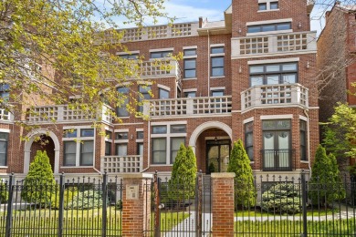 Lake Michigan - Cook County Townhome/Townhouse For Sale in Chicago Illinois
