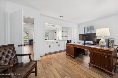 Recent Price Improvement! Classy and Convenient, Welcome Home to - photo 24