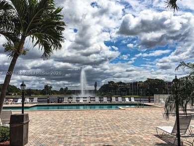 Spacious 2-bedroom, 2-bath condo located in the desirable Live - photo 25