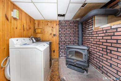 Very well maintained, owner occupied for over 50 years, 4 - photo 30