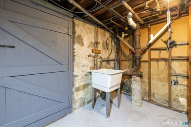 Very well maintained, owner occupied for over 50 years, 4 - photo 34
