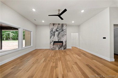 Welcome to this stunning brand-new modern construction home - photo 7