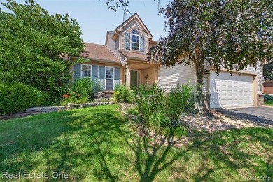 Welcome to this beautiful lakefront home in the highly - photo 48