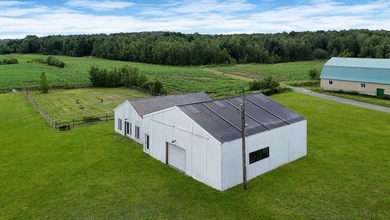 Discover this exceptional property, located 50 minutes from - photo 9