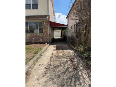 Fully renovated house includes new kitchen, bathrooms and all - photo 2