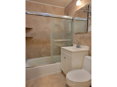Charming 1 Bedroom Coop in Heart of Great Neck for Sale - photo 7