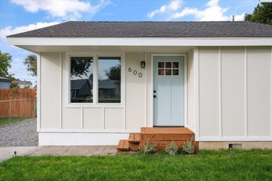 Columbia River - Klickitat County Home For Sale in Richland Washington