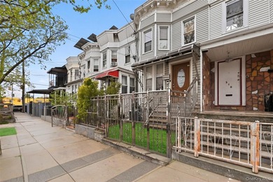 2 family home, perfect for both end-users and investors - photo 1