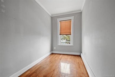 2 family home, perfect for both end-users and investors - photo 9