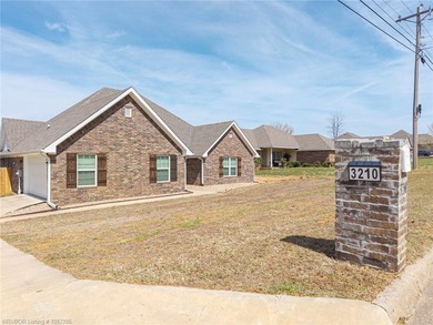 Check out the comfort and convenience in this spacious 4-bedroom - photo 2
