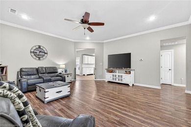 Check out the comfort and convenience in this spacious 4-bedroom - photo 8
