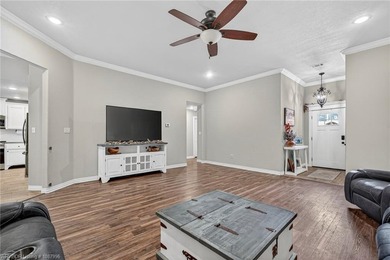 Check out the comfort and convenience in this spacious 4-bedroom - photo 9