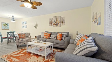 This beautiful townhome is being sold furnished and RENTAL READY - photo 1