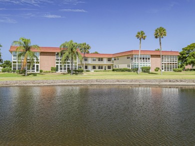 Lake Condo For Sale in Vero Beach, Florida