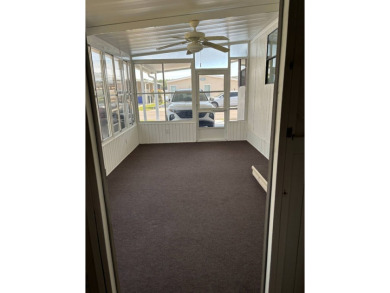OWNER OPEN TO ALL REASONABLE OFFERS! IMMACULATE 2 BED 2 BATH - photo 11