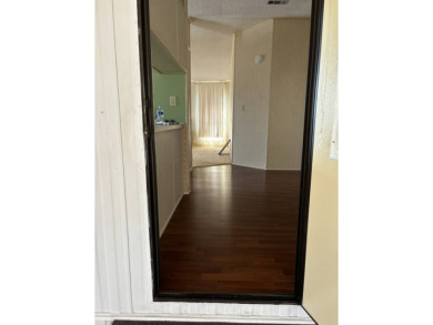 OWNER OPEN TO ALL REASONABLE OFFERS! IMMACULATE 2 BED 2 BATH - photo 12