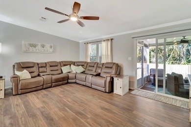 Welcome to easy Florida living in Mid Florida Lakes, a desirable - photo 12