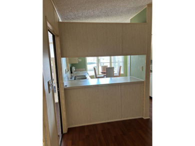OWNER OPEN TO ALL REASONABLE OFFERS! IMMACULATE 2 BED 2 BATH - photo 15