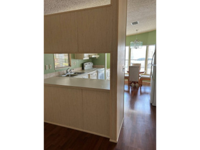 OWNER OPEN TO ALL REASONABLE OFFERS! IMMACULATE 2 BED 2 BATH - photo 17