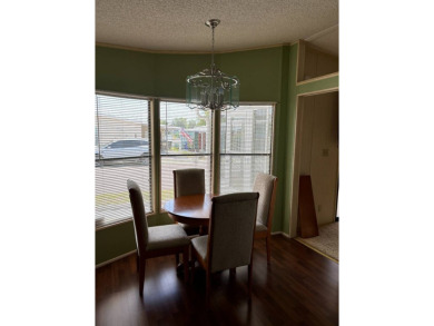 OWNER OPEN TO ALL REASONABLE OFFERS! IMMACULATE 2 BED 2 BATH - photo 21