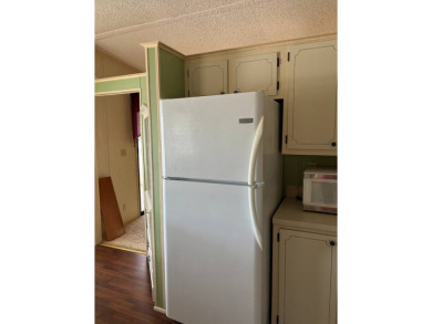 OWNER OPEN TO ALL REASONABLE OFFERS! IMMACULATE 2 BED 2 BATH - photo 22