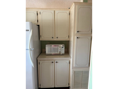 OWNER OPEN TO ALL REASONABLE OFFERS! IMMACULATE 2 BED 2 BATH - photo 23