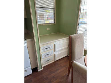 OWNER OPEN TO ALL REASONABLE OFFERS! IMMACULATE 2 BED 2 BATH - photo 26