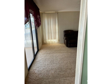 OWNER OPEN TO ALL REASONABLE OFFERS! IMMACULATE 2 BED 2 BATH - photo 27