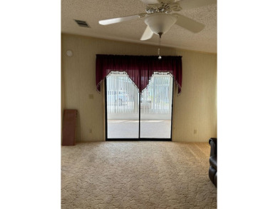 OWNER OPEN TO ALL REASONABLE OFFERS! IMMACULATE 2 BED 2 BATH - photo 31