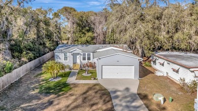 Welcome to easy Florida living in Mid Florida Lakes, a desirable - photo 31