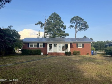 Welcome to your next home or lakefront retreat! This move-in - photo 3
