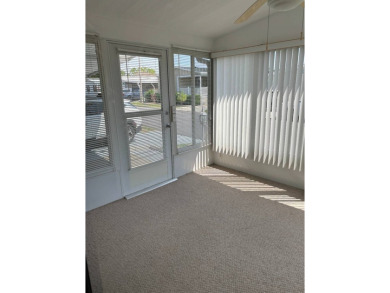 OWNER OPEN TO ALL REASONABLE OFFERS! IMMACULATE 2 BED 2 BATH - photo 33