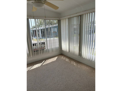 OWNER OPEN TO ALL REASONABLE OFFERS! IMMACULATE 2 BED 2 BATH - photo 34