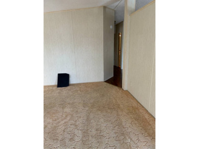 OWNER OPEN TO ALL REASONABLE OFFERS! IMMACULATE 2 BED 2 BATH - photo 35
