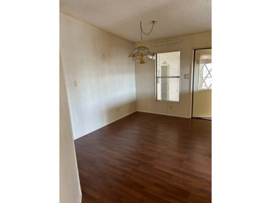 OWNER OPEN TO ALL REASONABLE OFFERS! IMMACULATE 2 BED 2 BATH - photo 36