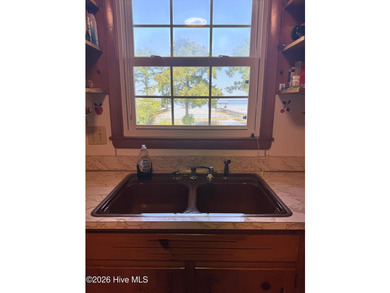 Welcome to your next home or lakefront retreat! This move-in - photo 7