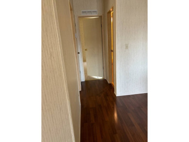 OWNER OPEN TO ALL REASONABLE OFFERS! IMMACULATE 2 BED 2 BATH - photo 37