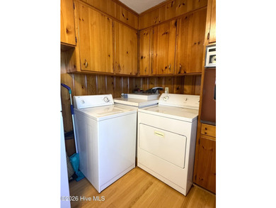 Welcome to your next home or lakefront retreat! This move-in - photo 8