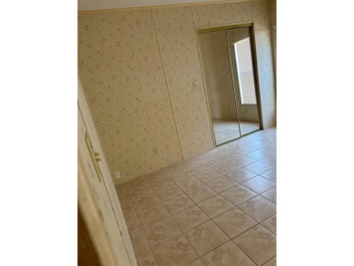 OWNER OPEN TO ALL REASONABLE OFFERS! IMMACULATE 2 BED 2 BATH - photo 44