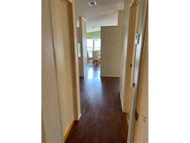 OWNER OPEN TO ALL REASONABLE OFFERS! IMMACULATE 2 BED 2 BATH - photo 53