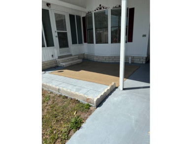 OWNER OPEN TO ALL REASONABLE OFFERS! IMMACULATE 2 BED 2 BATH - photo 57