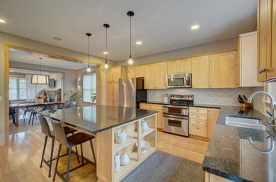 Welcome home to the highly sought-after Liberty Neighborhood - photo 6