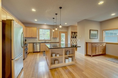 Welcome home to the highly sought-after Liberty Neighborhood - photo 8