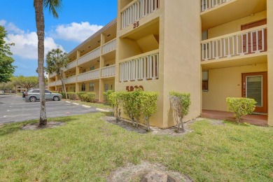 Lake Condo For Sale in Tamarac, Florida
