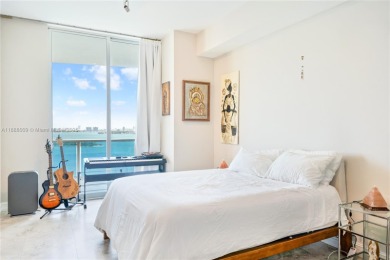 Unobstructed view of Biscayne Bay from this 1 bed/1 bath