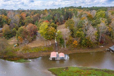 Beautiful 3BR/2BA waterfront home on Hyco Lake featuring amazing - photo 12