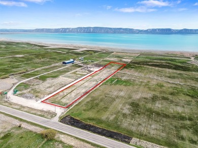 Rare opportunity to own 3.92 acres of prime lakefront property - photo 12