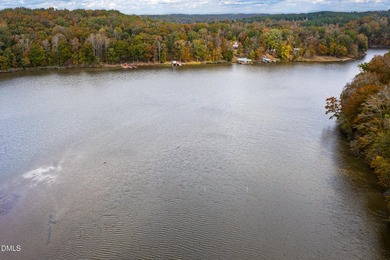 Beautiful 3BR/2BA waterfront home on Hyco Lake featuring amazing - photo 13