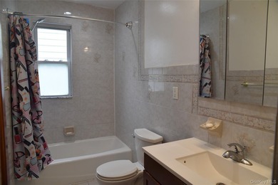 Baychester Area off 233 rd St One Family Frame Semidetached 3 - photo 17